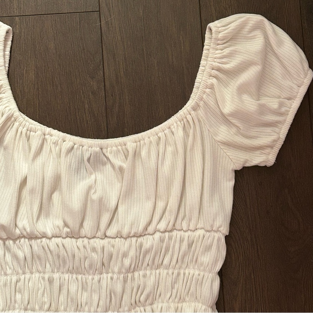 FOREVER 21 Women's White Ruffle Top - Picture 2 of 2